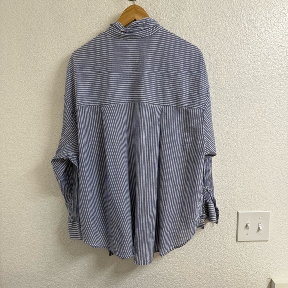 H&M Striped button up - Picture 2 of 3